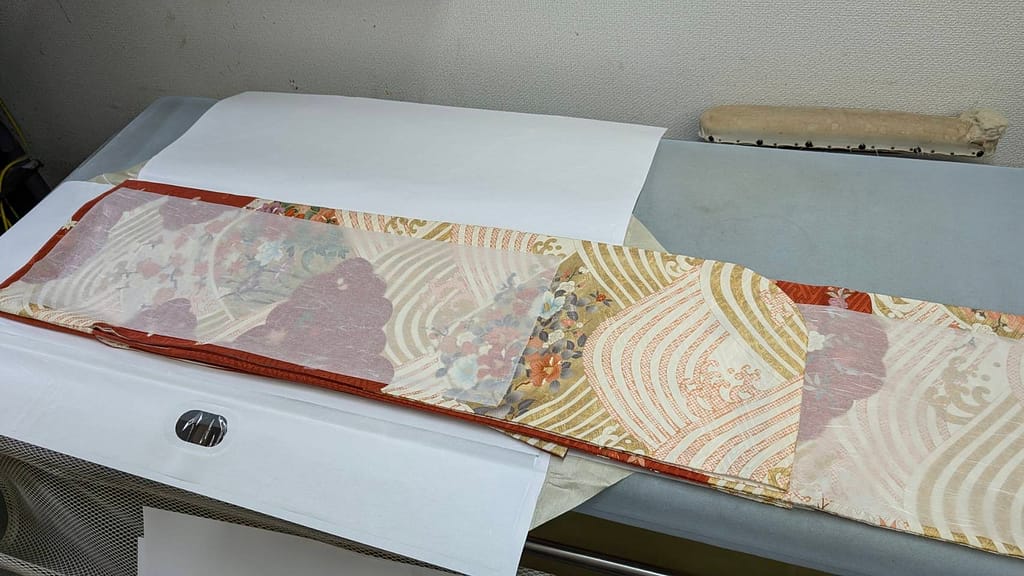着物 しみ抜き 畳み工程 高度メンテナンス 不入流