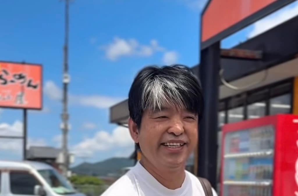 お客様から「やっちゃん」と親しまれる店主