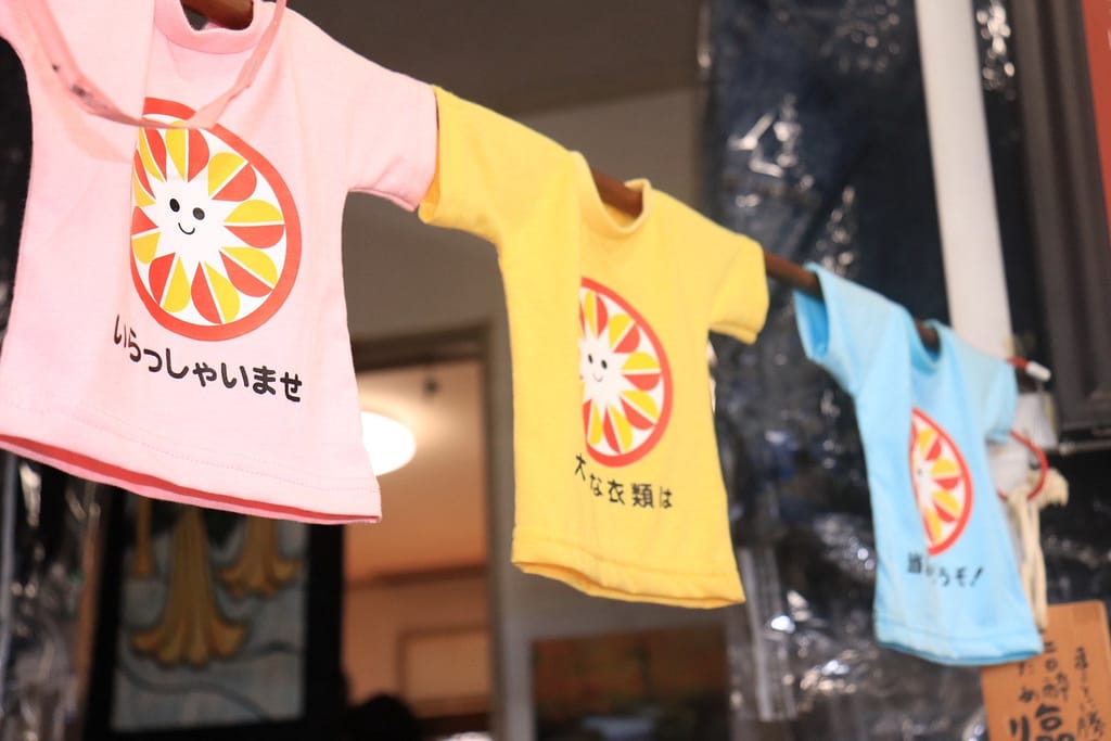 越谷市 ペンギンクリーニング 店内ディスプレイ