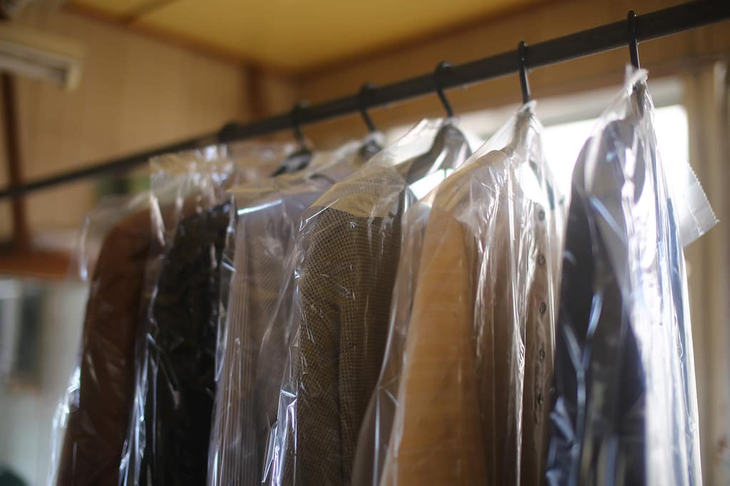 クリーニング仕上がり品の保管ラック(白友舎 室蘭市)