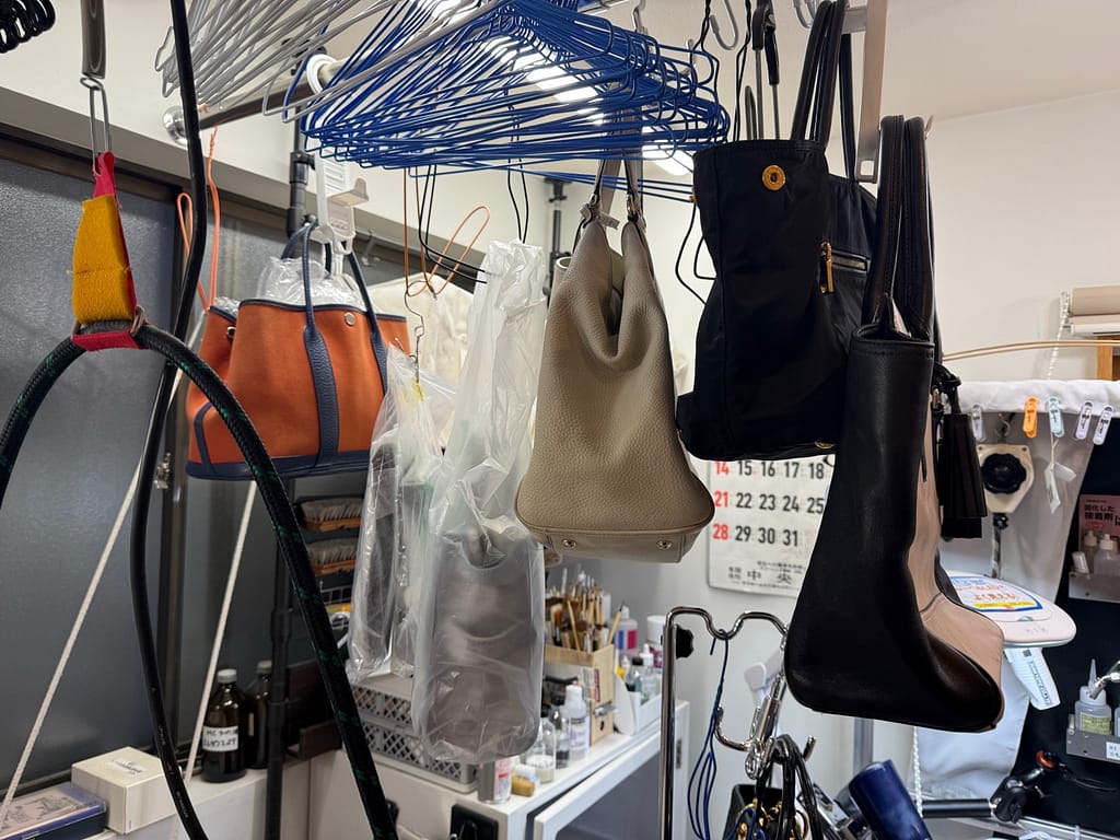 大丸クリーニング バッグ乾燥工程(東京都世田谷区若林)