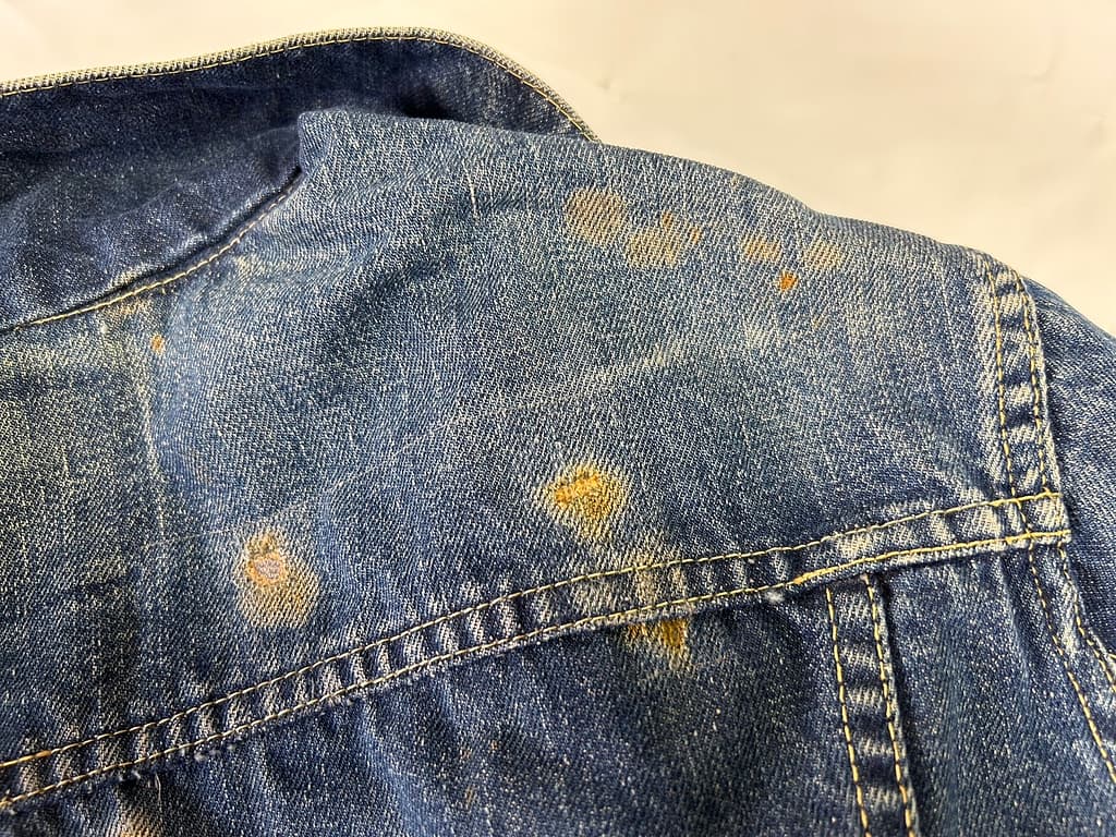 ヴィンテージデニム 経年変色 錆染み 染み抜き前 ㈱イウチ せんたく屋太郎