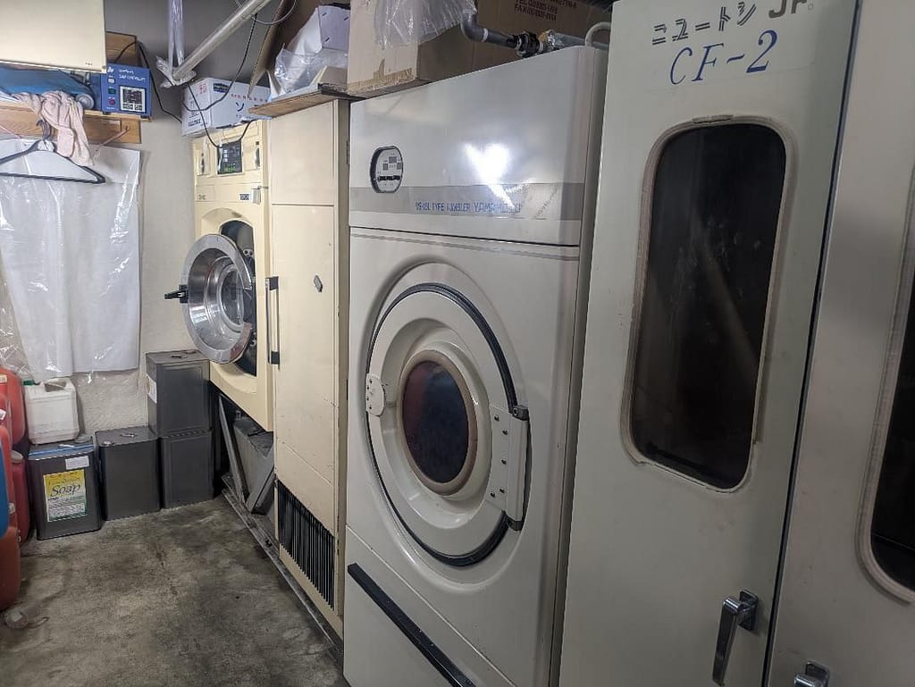 店内で使用しているクリーニング機械
