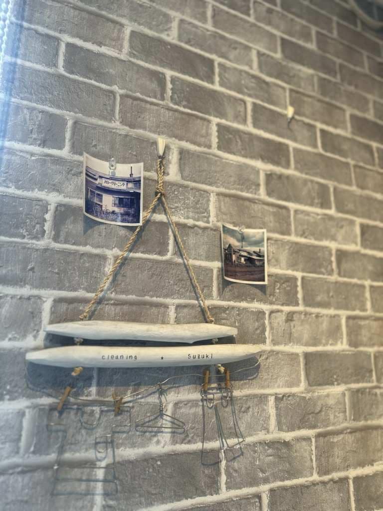 札幌市北区で創業当時の様子を写した古い写真。ファッションクリーニングSuzuki.の原点となる洋装店時代の記録。