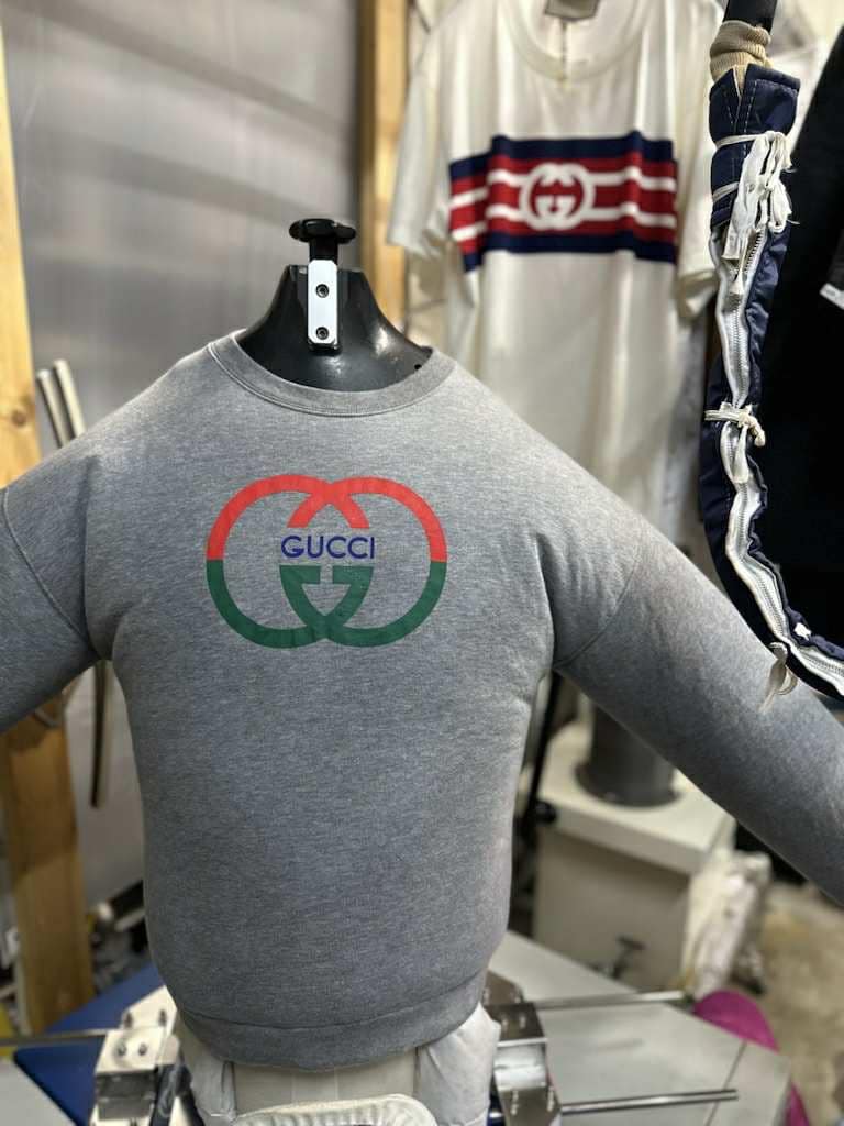 ファッションクリーニングSuzuki. グッチスウェットのプレス仕上げ(札幌市)