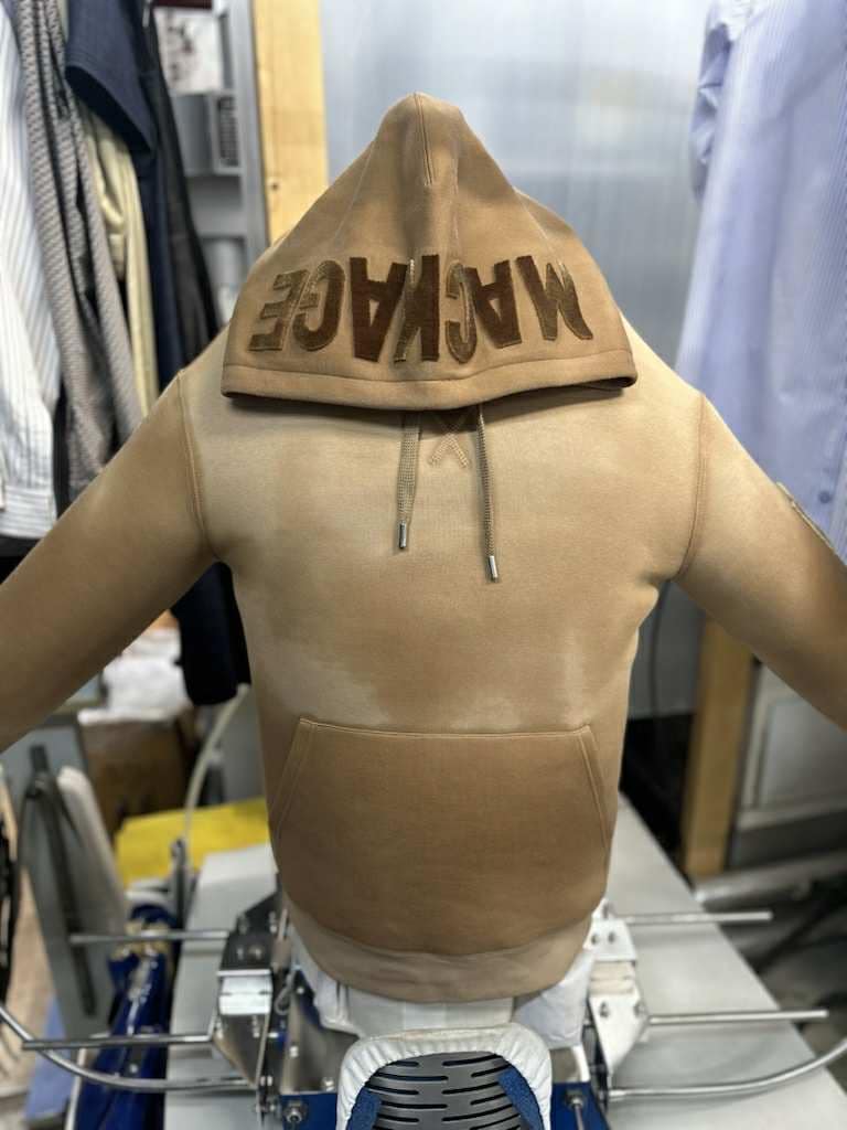 ファッションクリーニングSuzuki. マルジェラパーカーの立体仕上げ(札幌市)