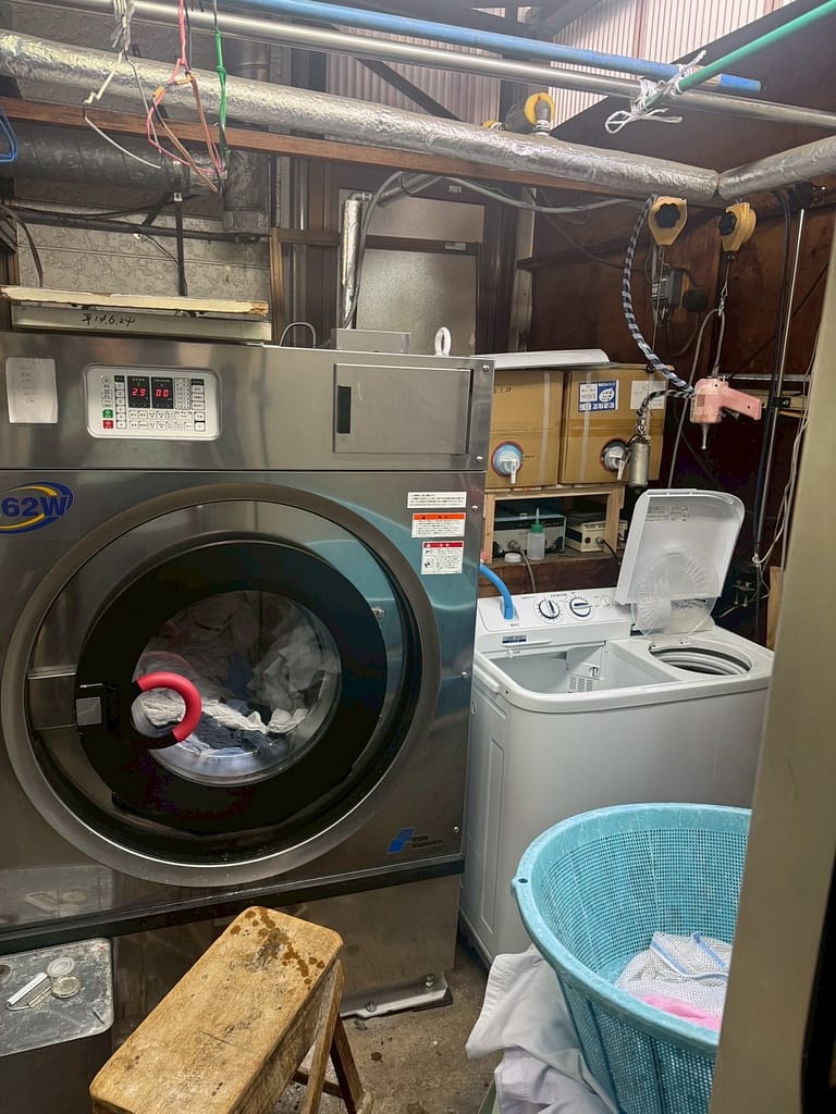 越谷市 ペンギンクリーニング 作業場