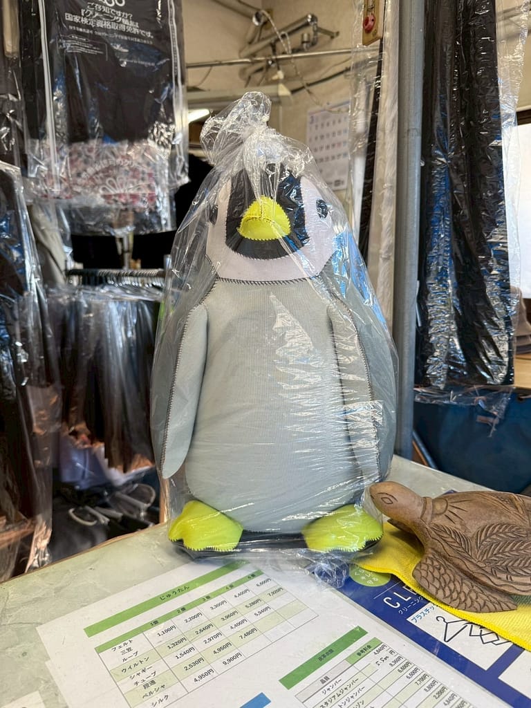ペンギンクリーニング 店内マスコット